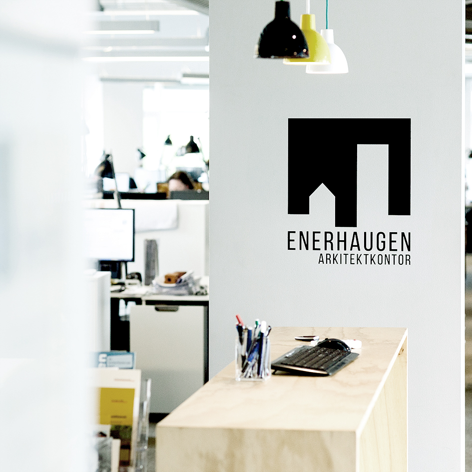 Interiørfoto fra resepsjonen hos Enerhaugen Arkitektkontor